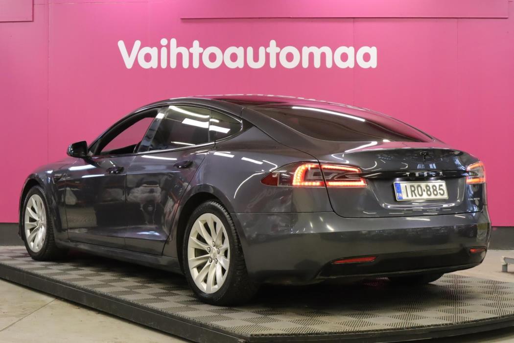 TESLA Model S 2019