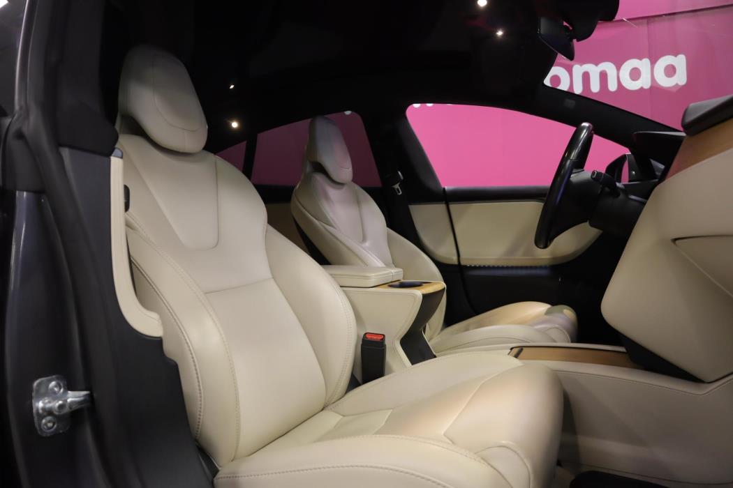 TESLA Model S 2019