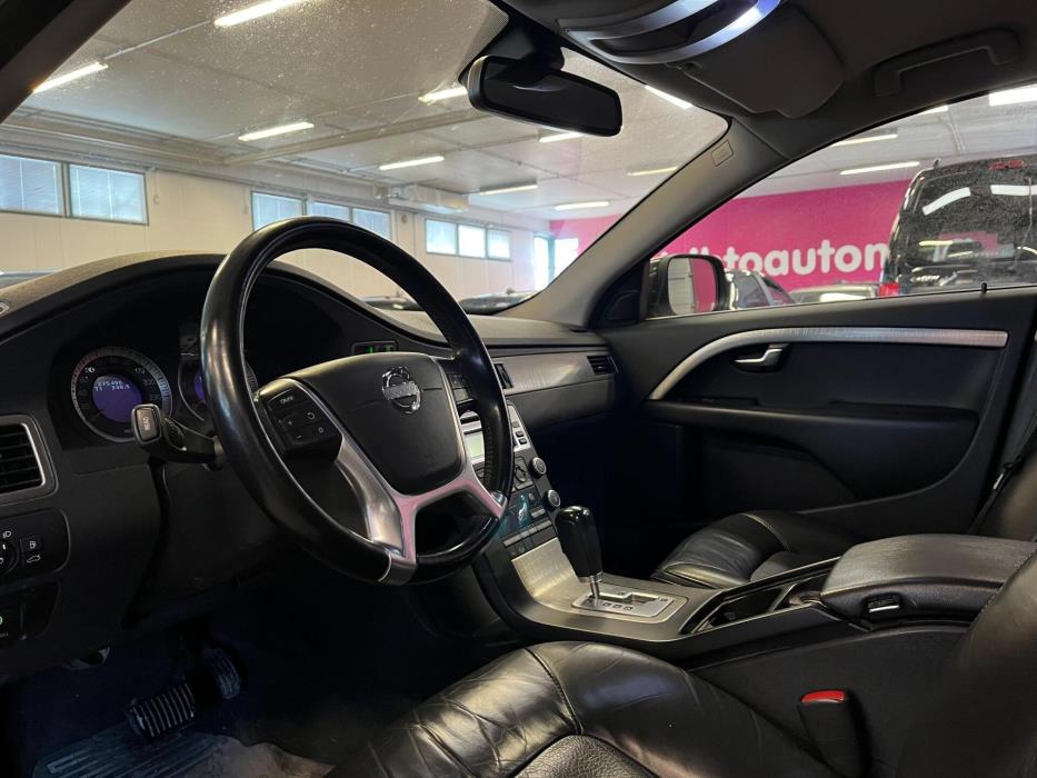 VOLVO XC70 2009