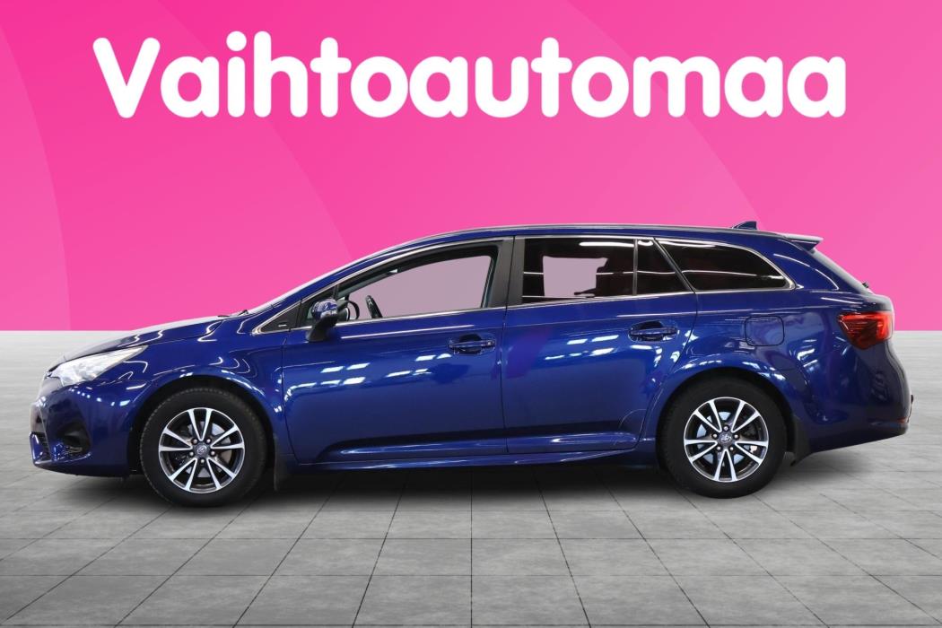 TOYOTA Avensis 2016