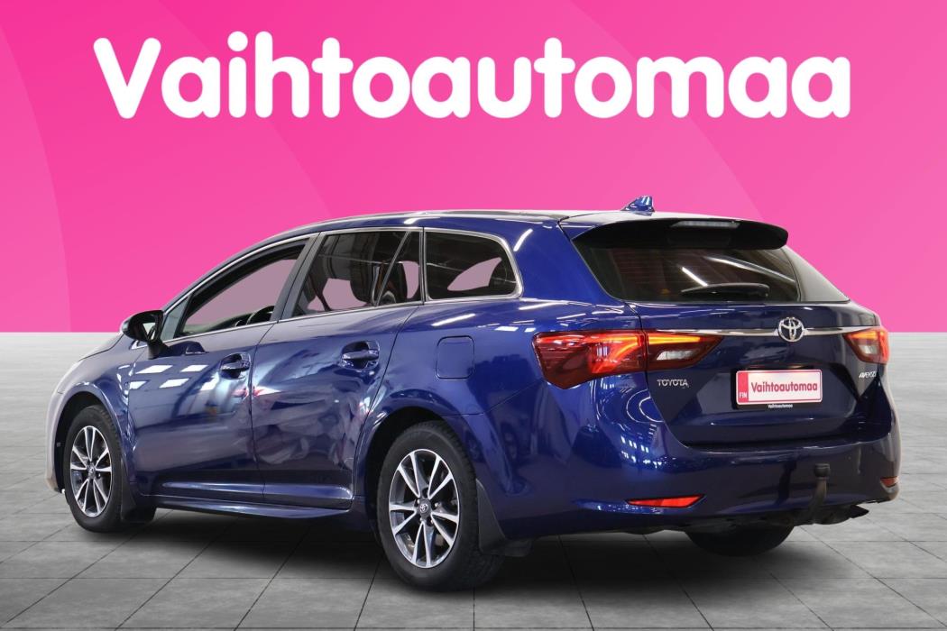 TOYOTA Avensis 2016