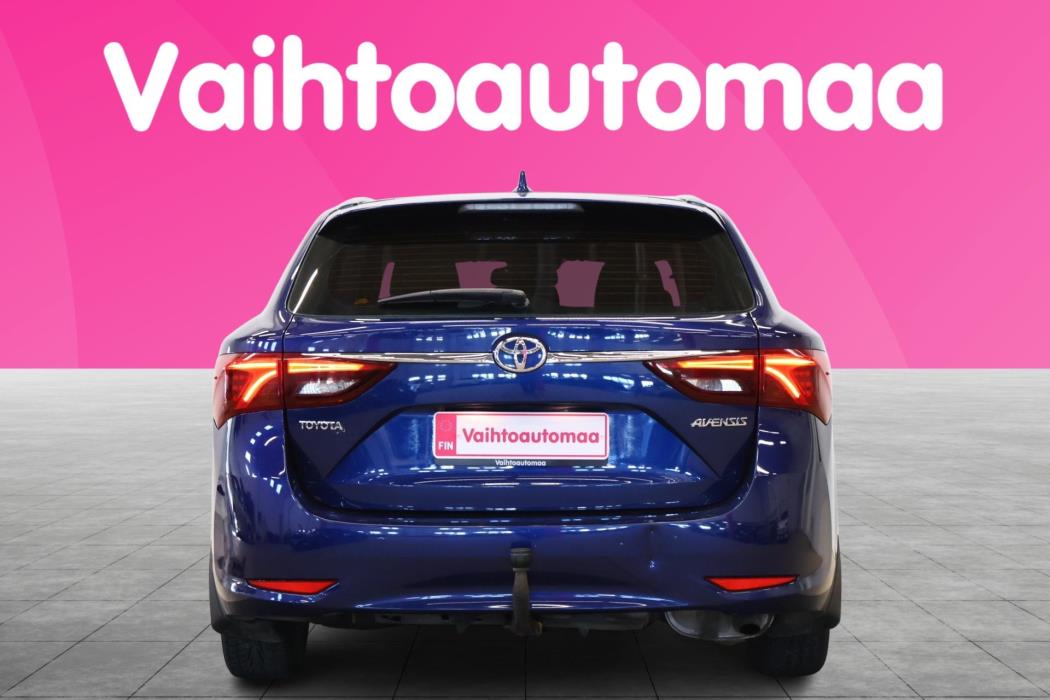 TOYOTA Avensis 2016