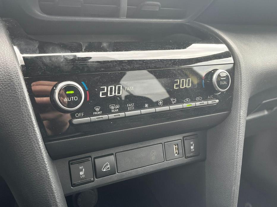 TOYOTA Yaris Cross 2021