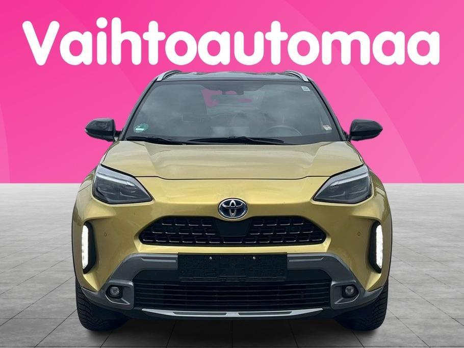 TOYOTA Yaris Cross 2021