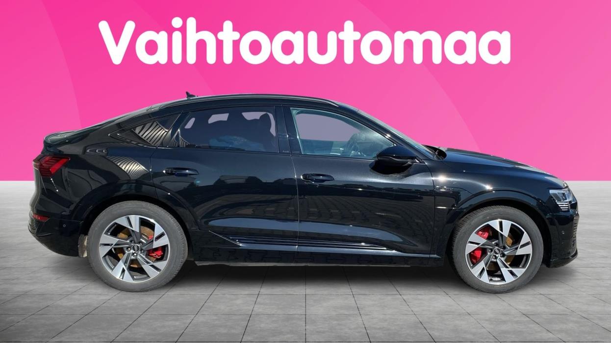 AUDI Q8 e-tron 2024