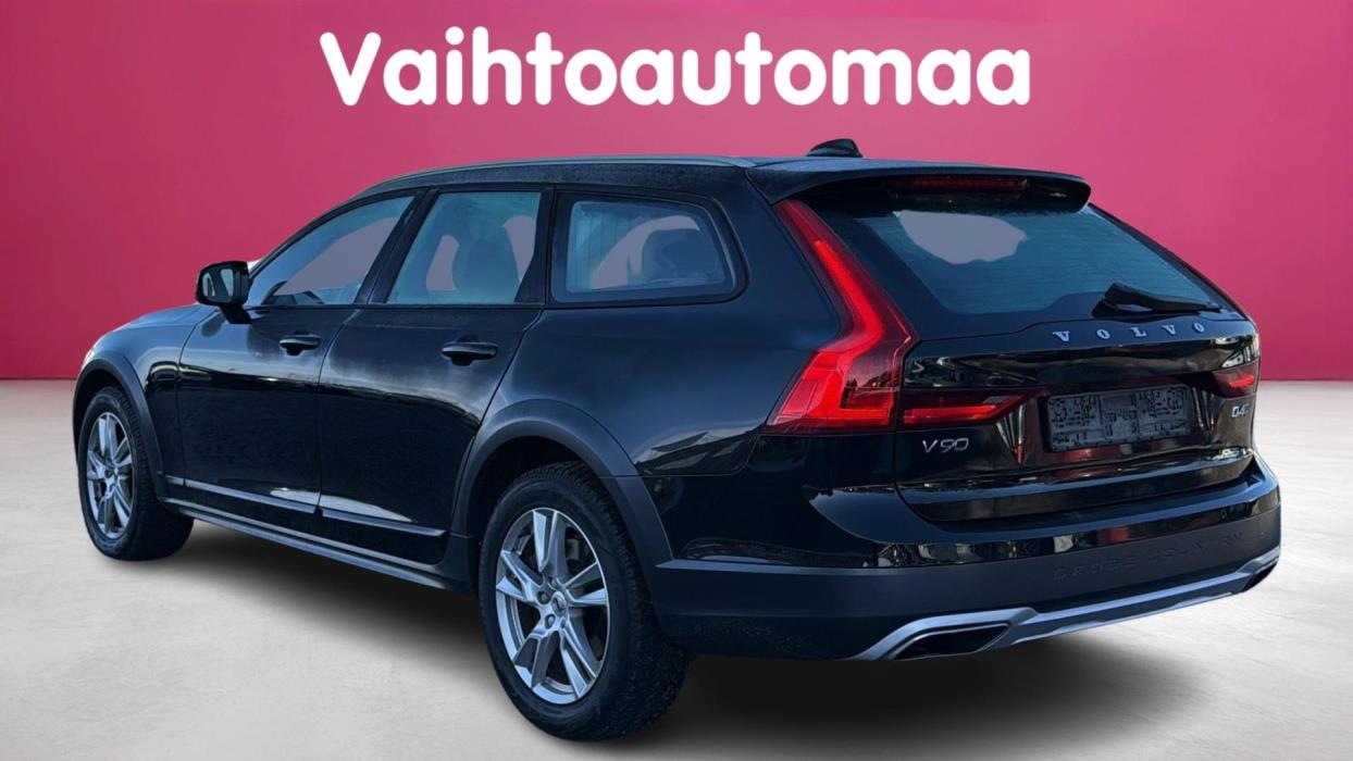 VOLVO V90 Cross Country 2017
