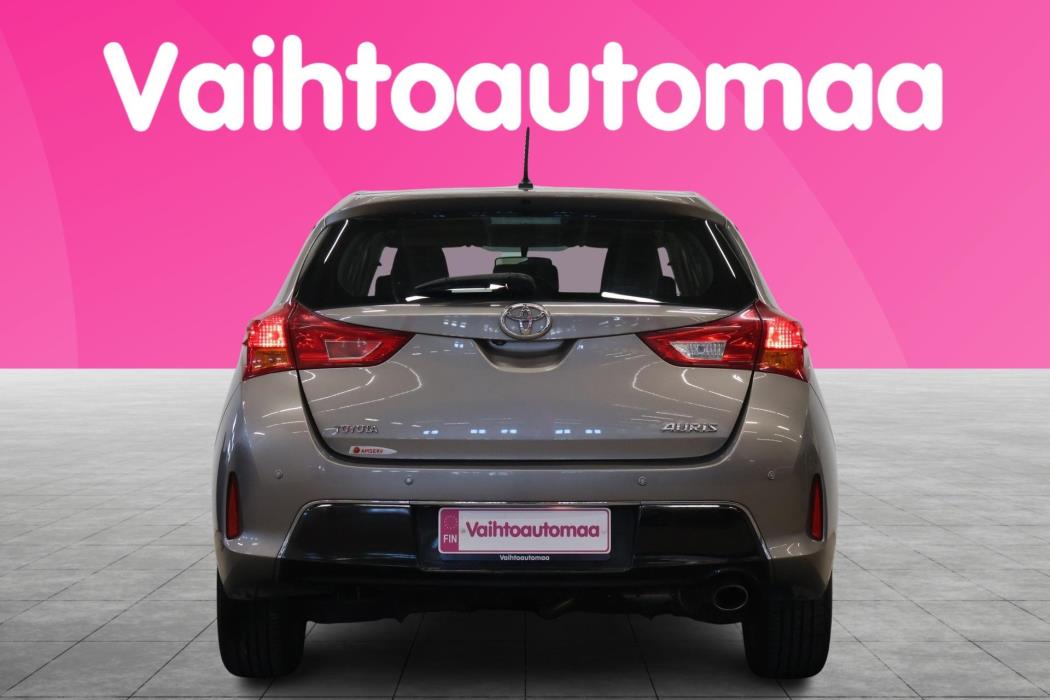 TOYOTA Auris 2013