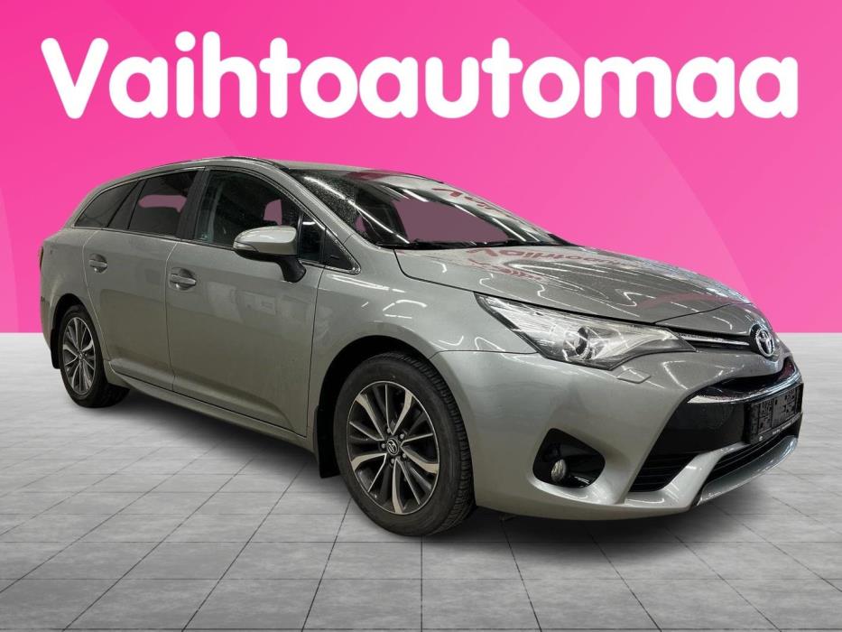 TOYOTA Avensis 2015