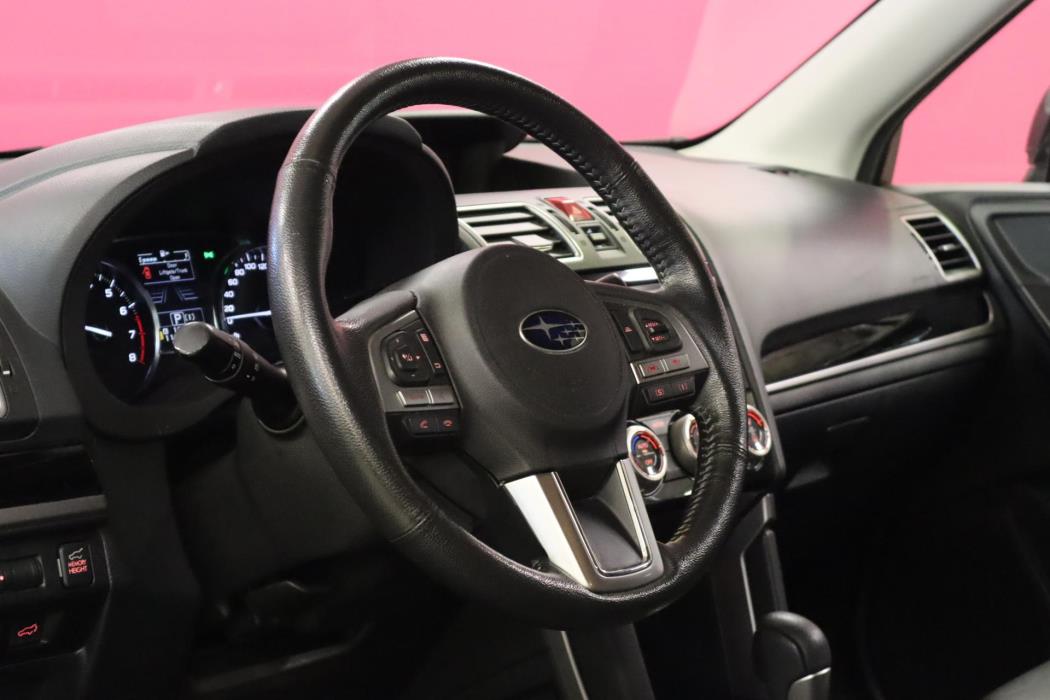 SUBARU Forester 2018