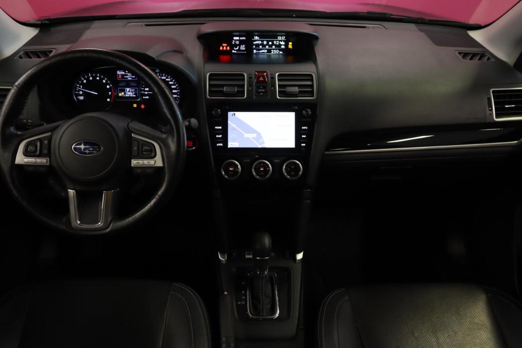 SUBARU Forester 2018