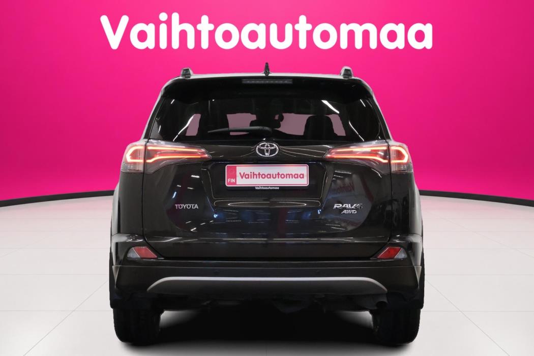 TOYOTA RAV4 2018