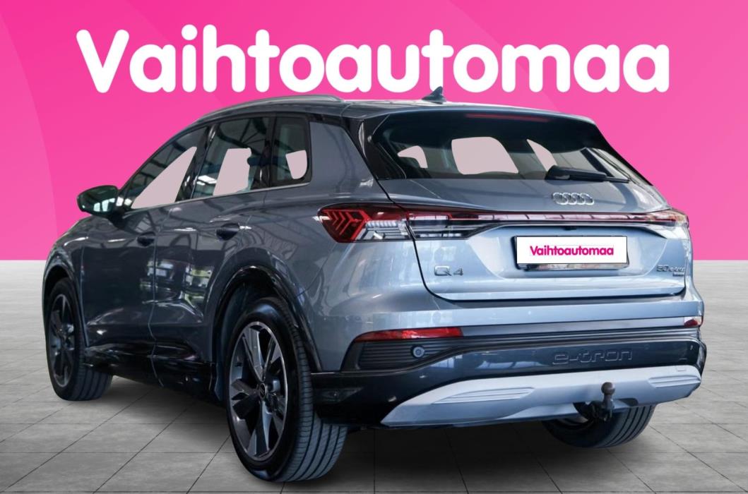 AUDI Q4 e-tron 2022