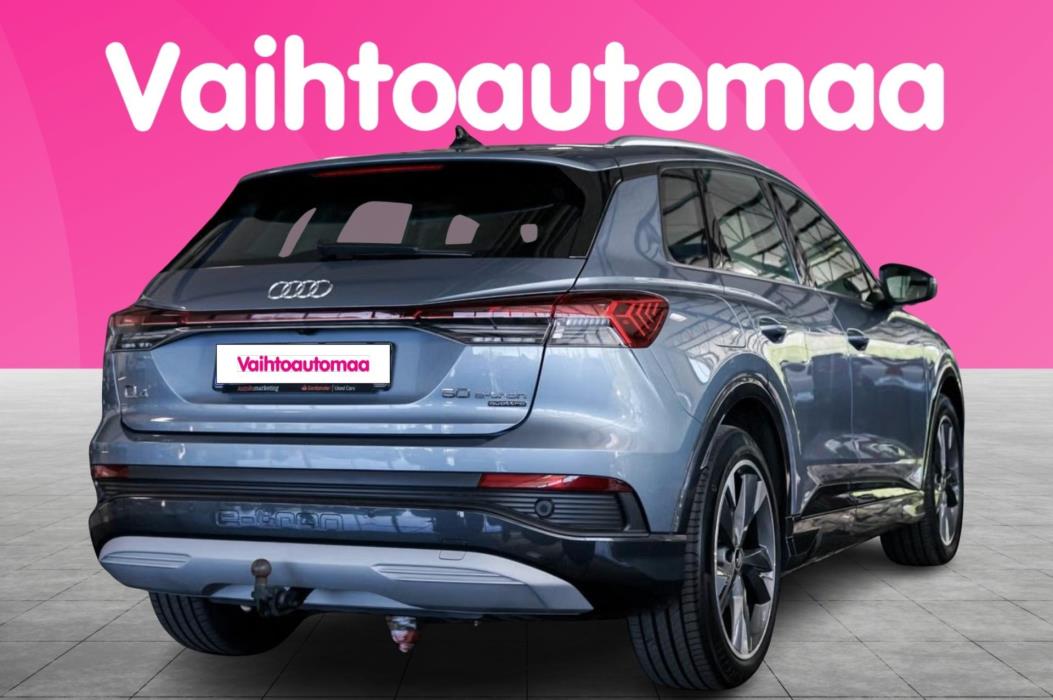 AUDI Q4 e-tron 2022