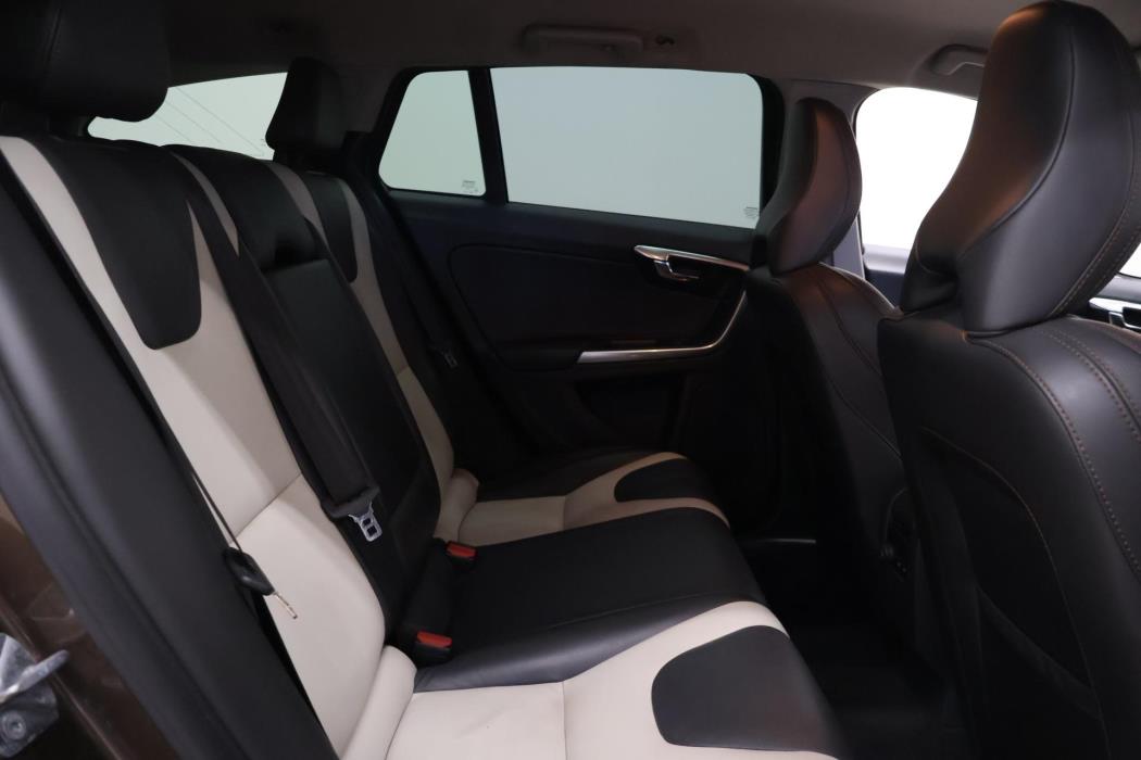 VOLVO V60 Cross Country 2017
