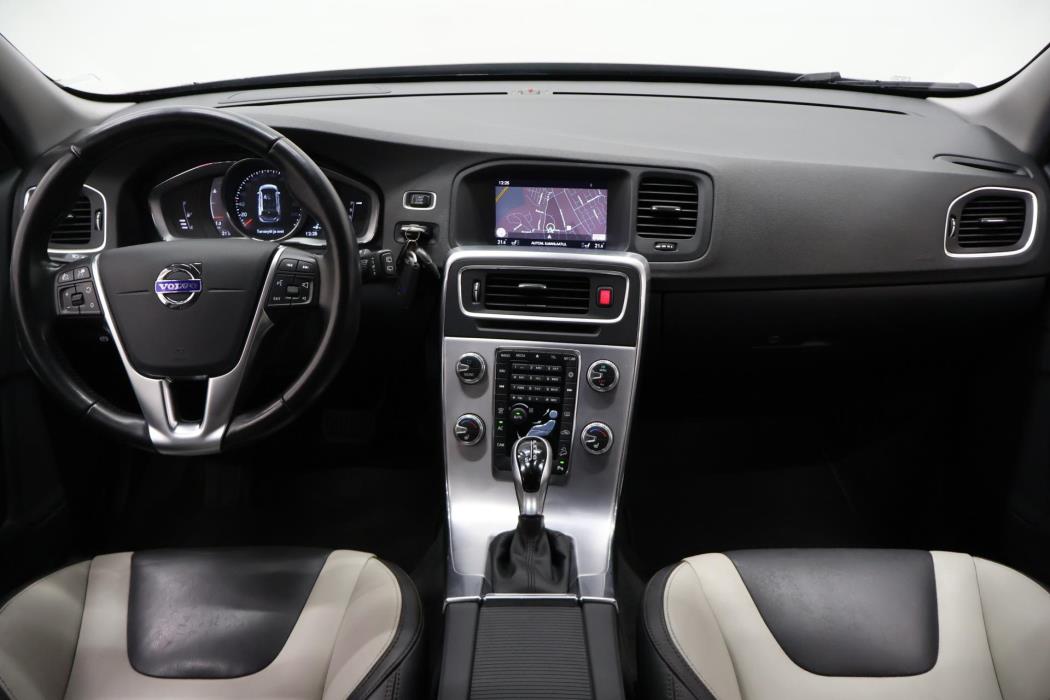 VOLVO V60 Cross Country 2017