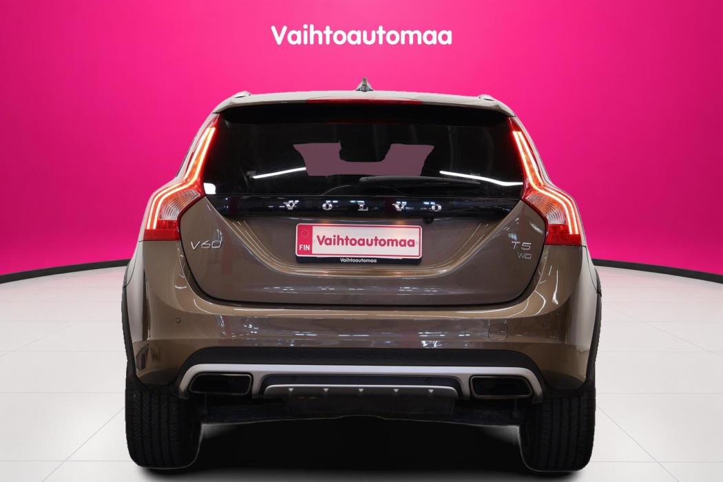 VOLVO V60 Cross Country 2017