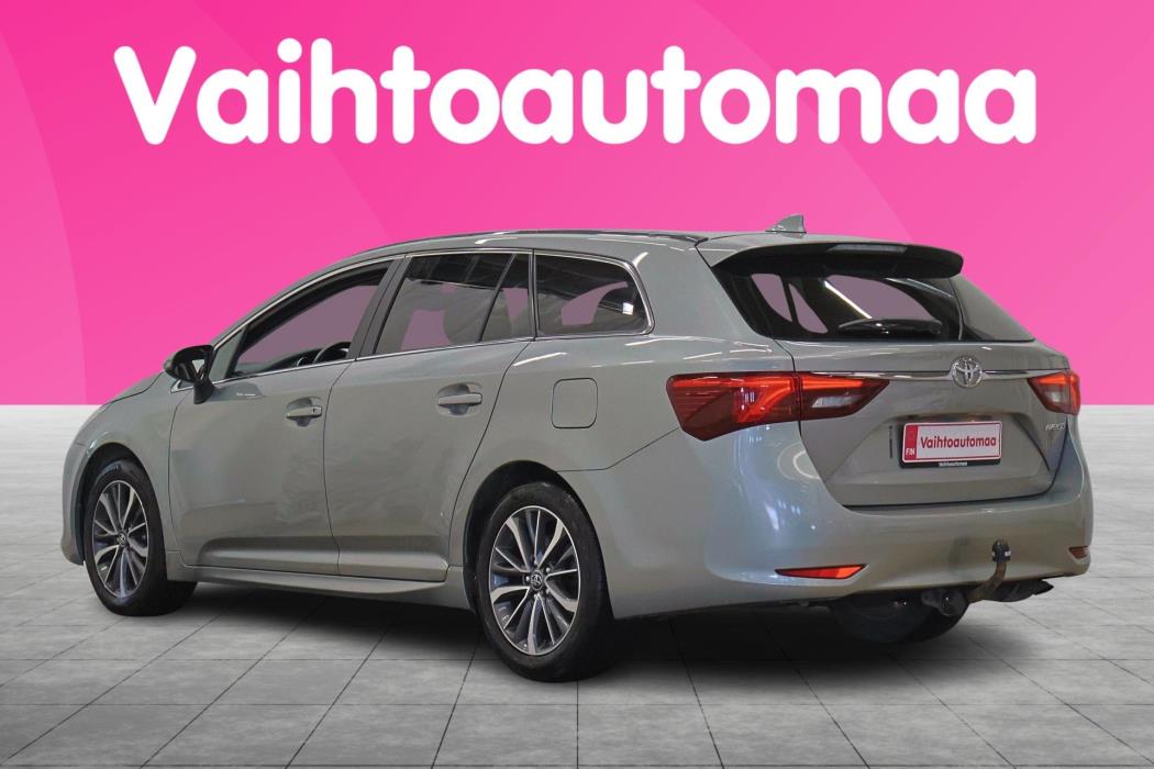 TOYOTA Avensis 2016