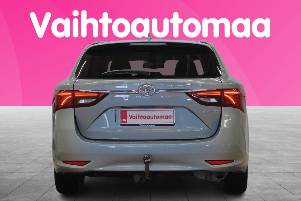 TOYOTA Avensis 2016