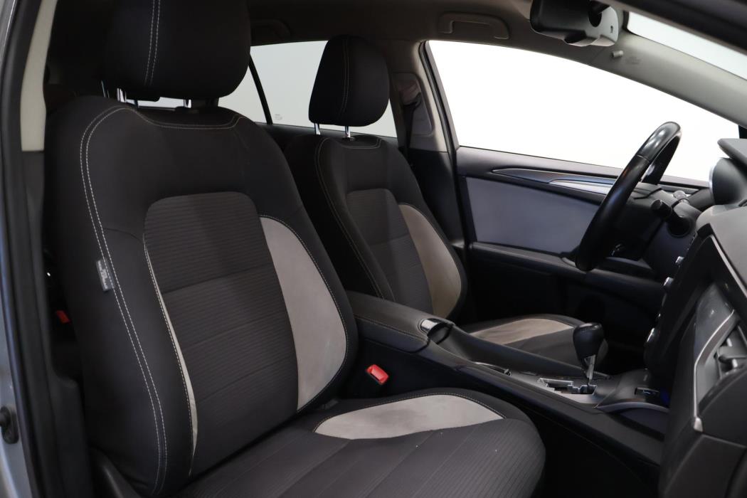 TOYOTA Avensis 2017
