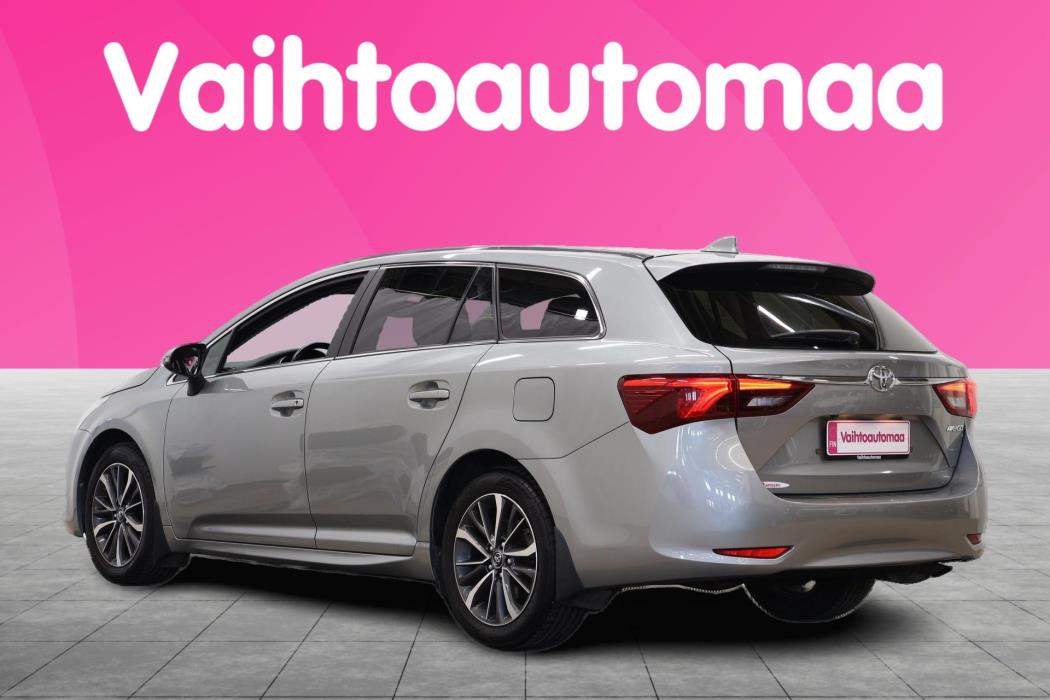 TOYOTA Avensis 2017