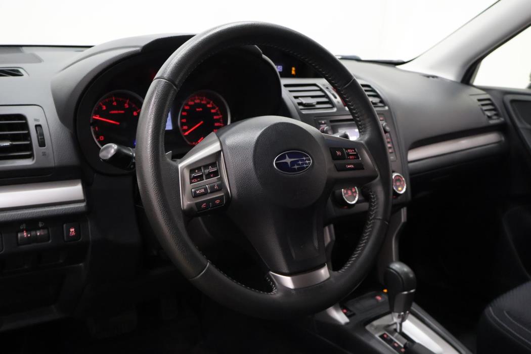 SUBARU Forester 2015