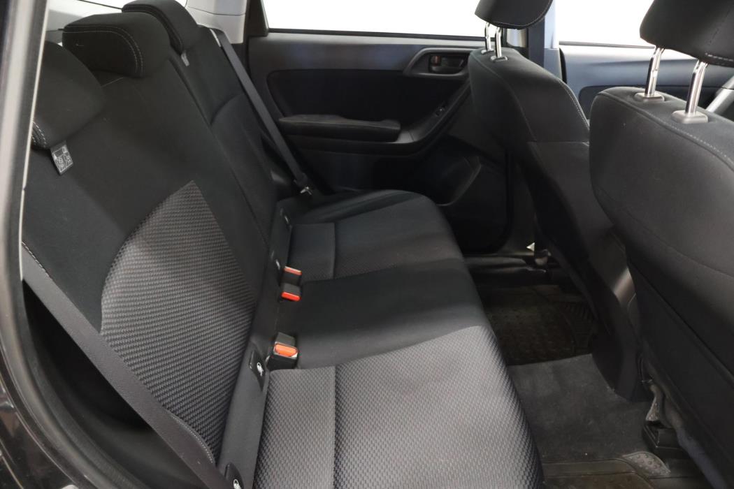 SUBARU Forester 2015