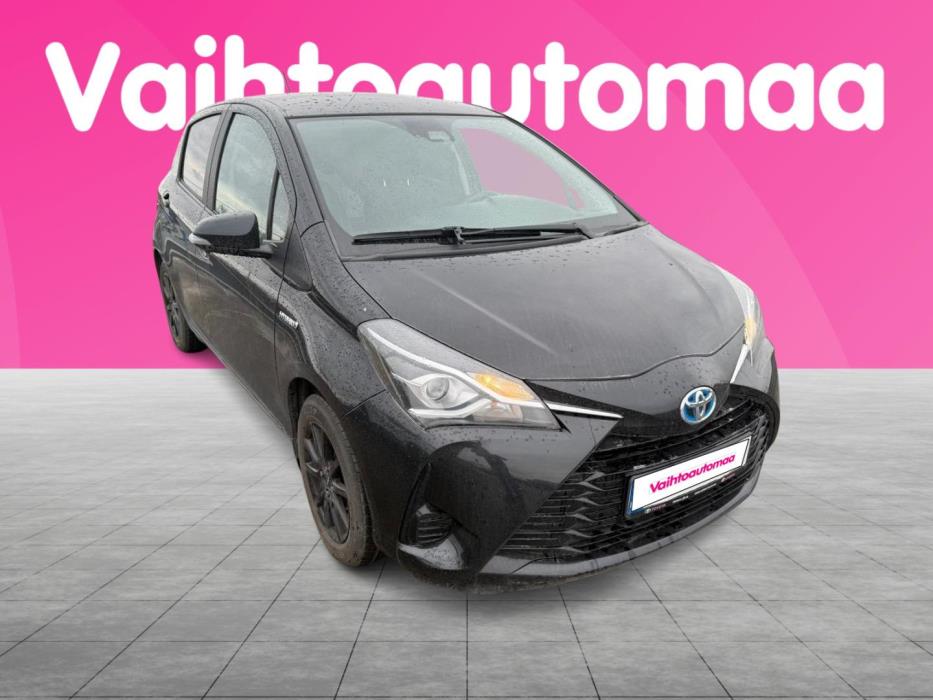 TOYOTA Yaris 2018
