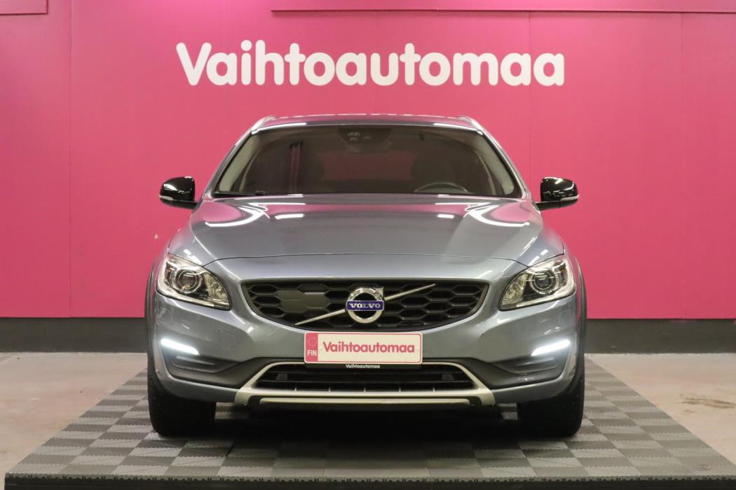 VOLVO V60 Cross Country 2018