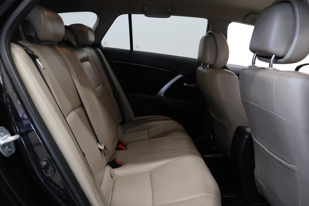 TOYOTA Avensis 2013