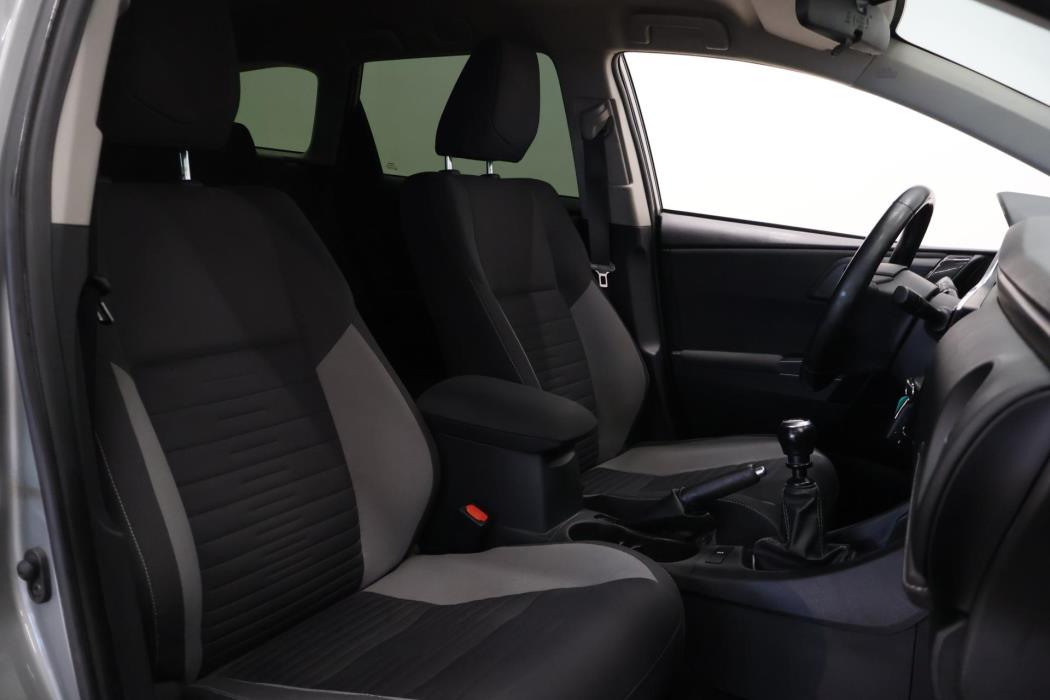 TOYOTA Auris 2017