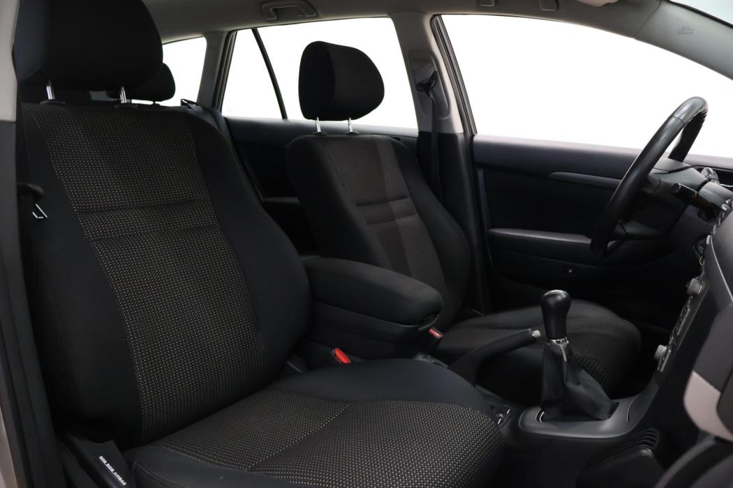 TOYOTA Avensis 2006