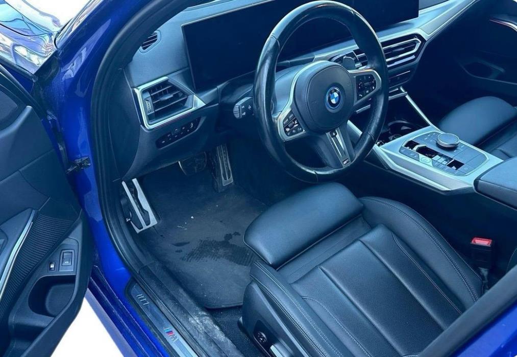 BMW 330 2023