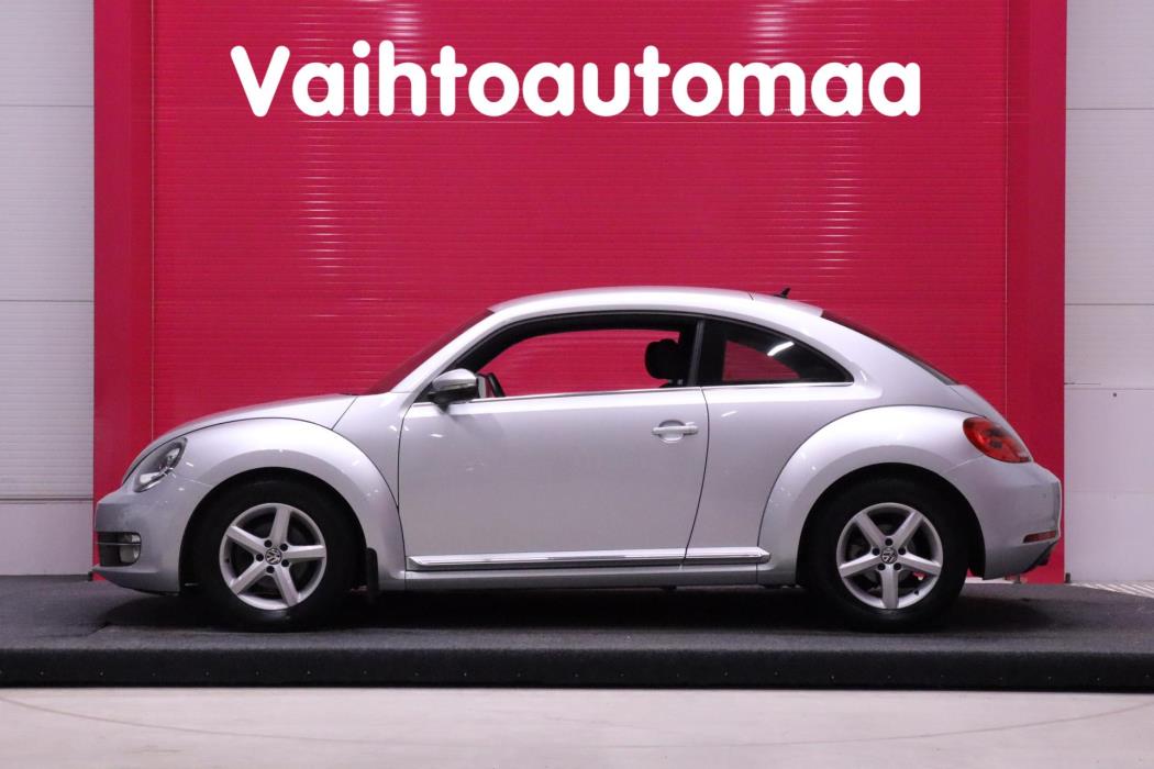 VOLKSWAGEN Beetle 2013