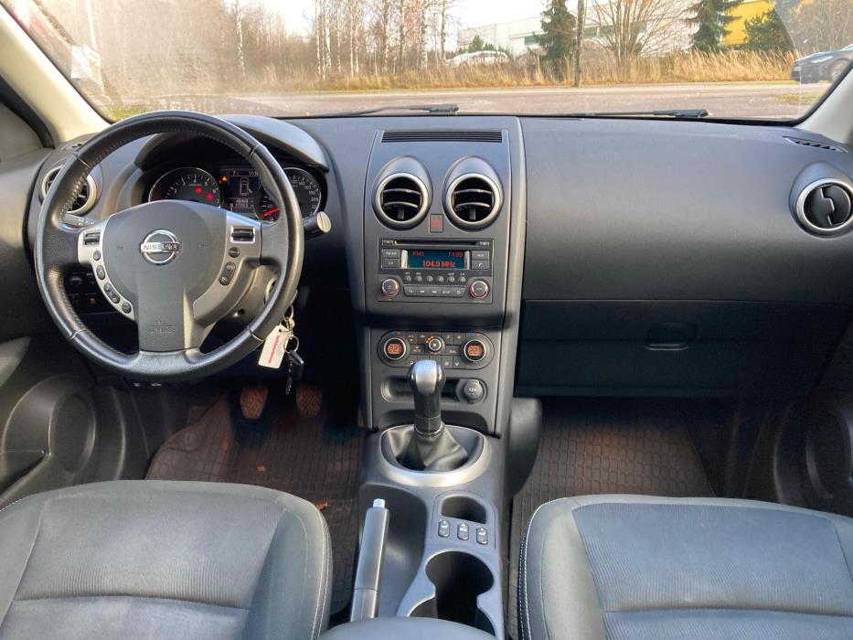 NISSAN Qashqai 2011