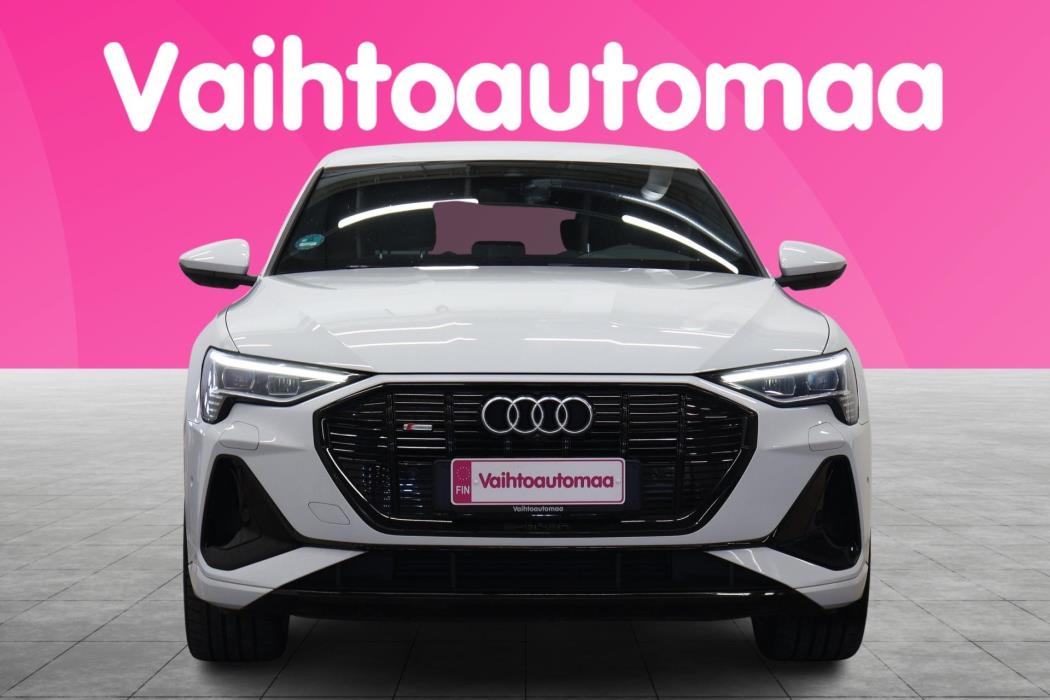 AUDI e-tron 2023