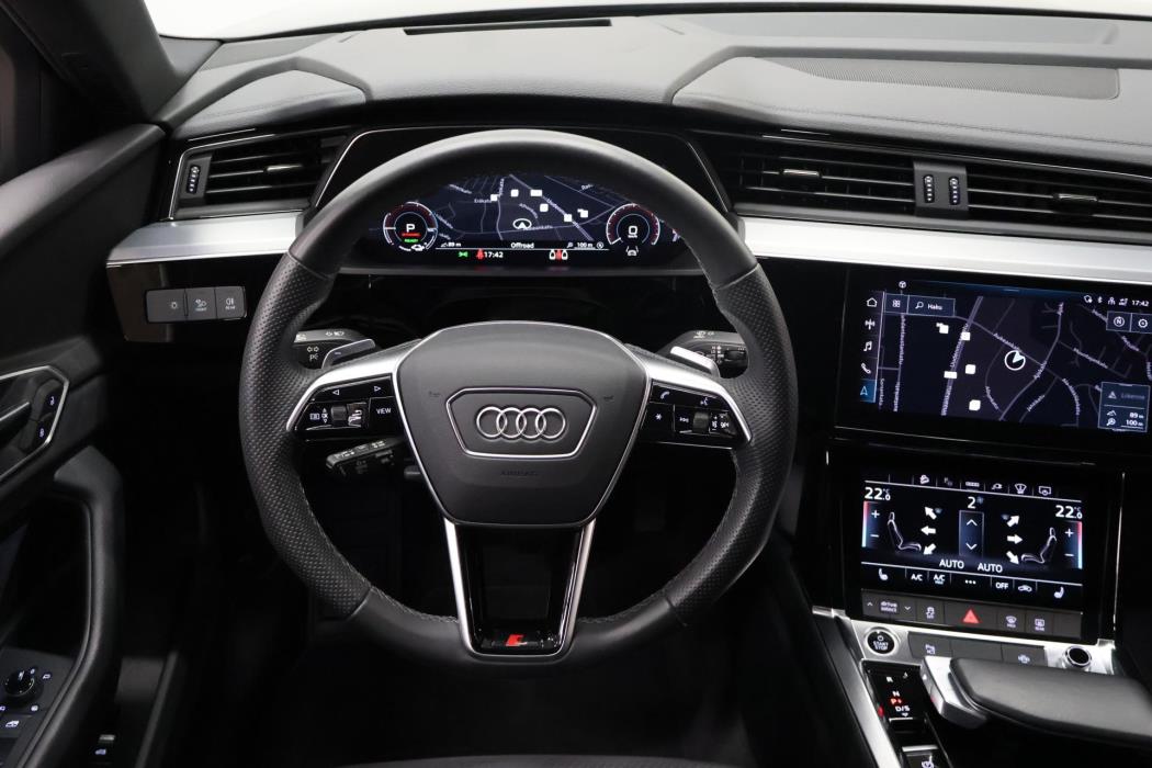 AUDI e-tron 2023