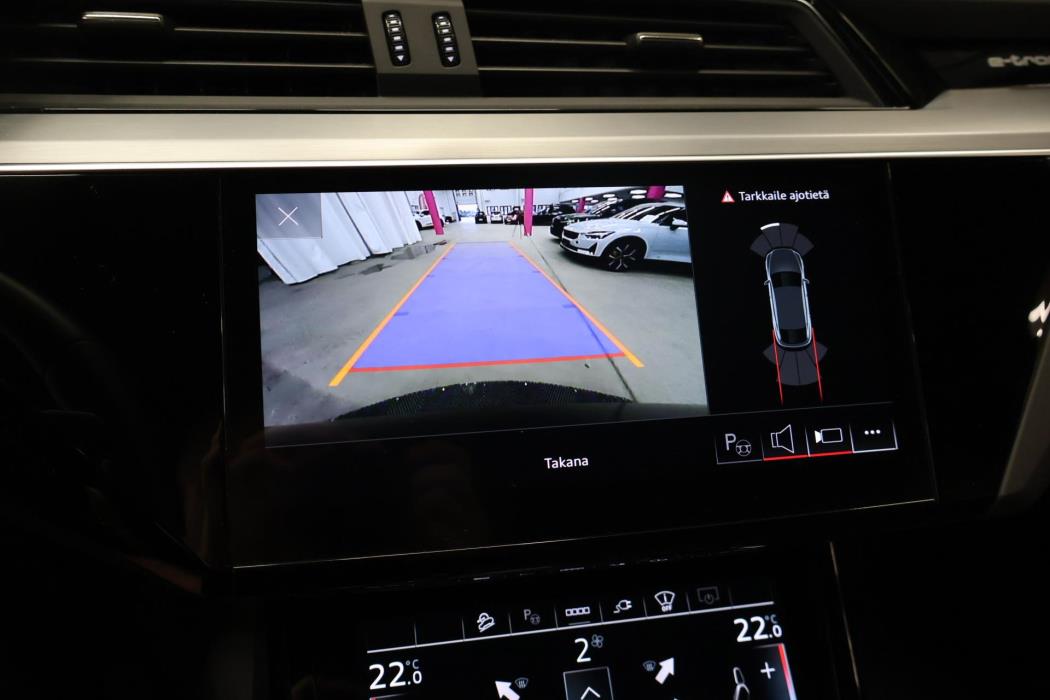 AUDI e-tron 2023