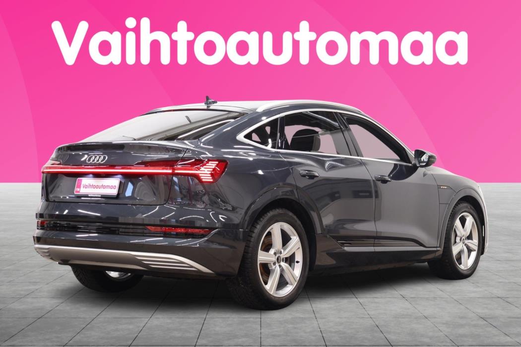 AUDI e-tron 2023