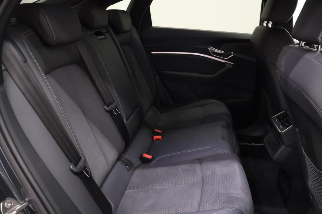AUDI e-tron 2023