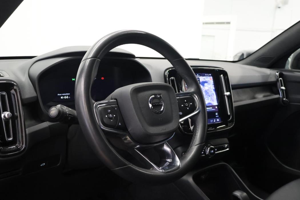VOLVO C40 2023