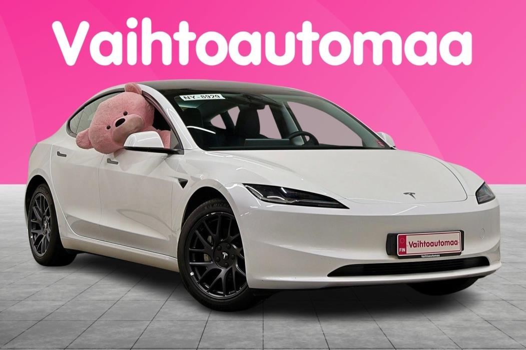 TESLA Model 3 2024