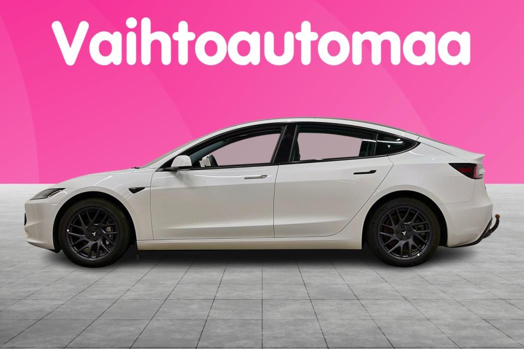 TESLA Model 3 2024