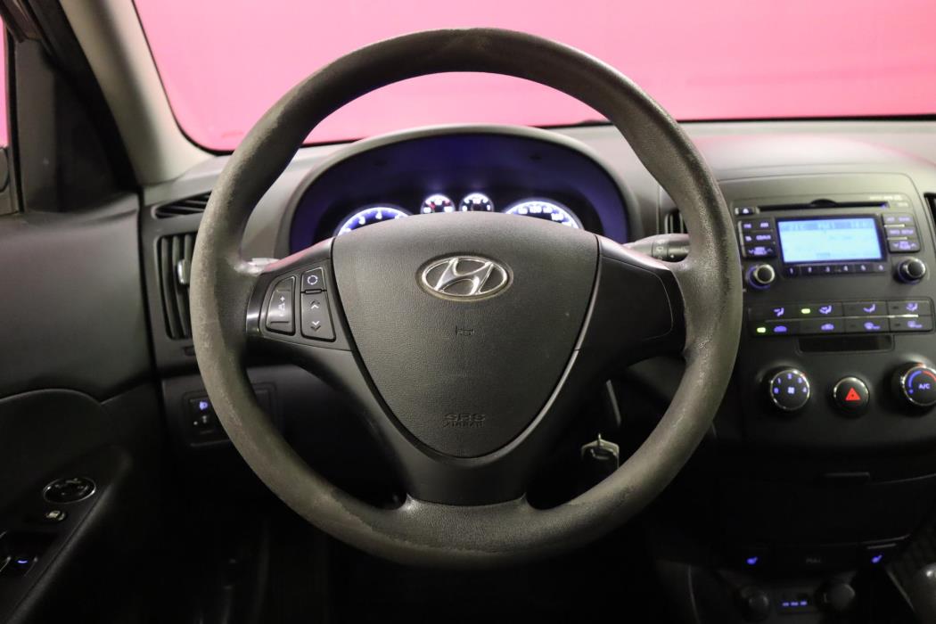 HYUNDAI i30 2012