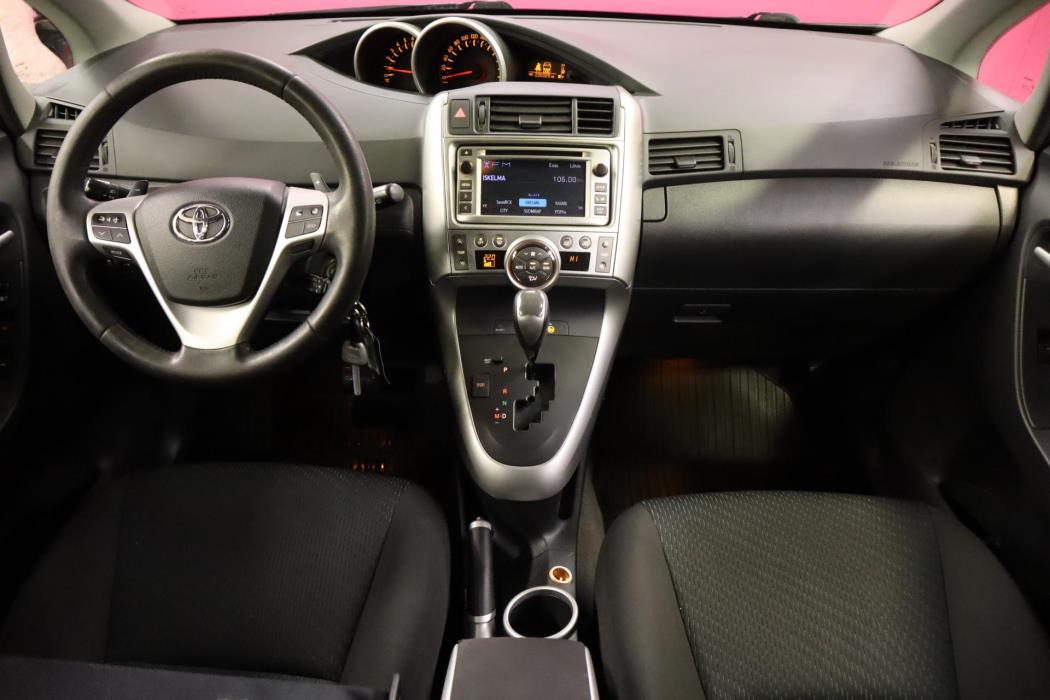 TOYOTA Verso 2013