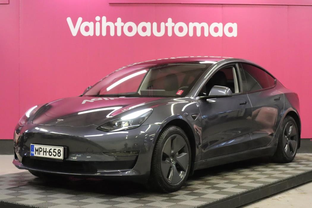 TESLA Model 3 2021