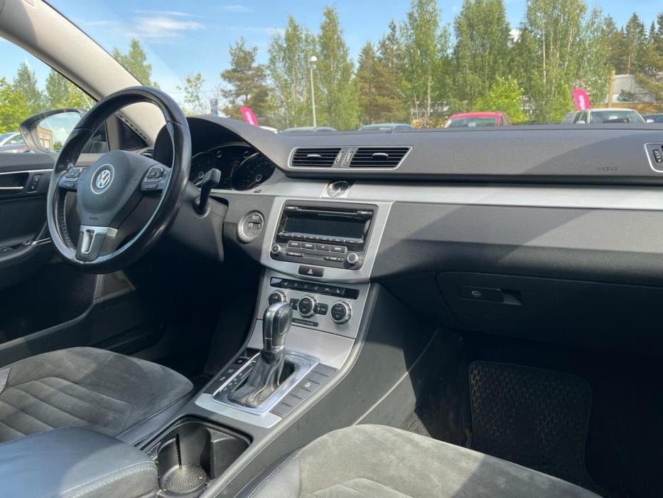 VOLKSWAGEN Passat 2013