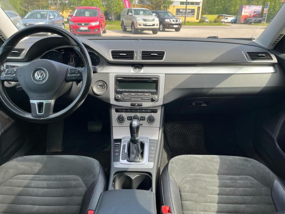VOLKSWAGEN Passat 2013