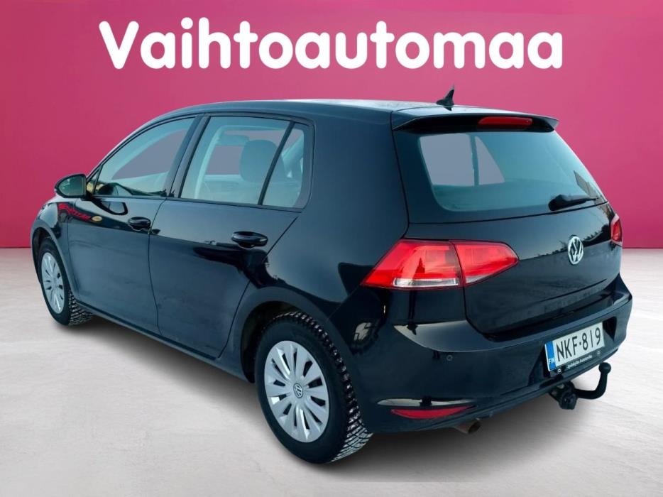 VOLKSWAGEN Golf 2016