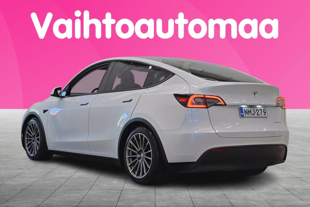 TESLA Model Y 2021