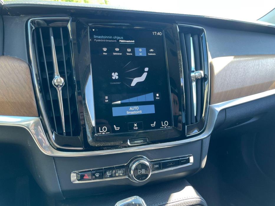 VOLVO V90 2020